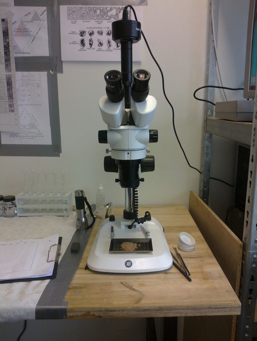 A microscopy is used for the examination of mineral commodities as well as (house) dust and mold.